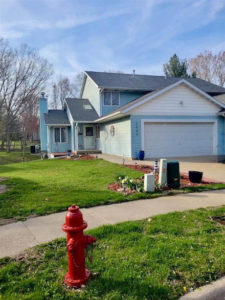 2049 Little Creek Ln, Iowa City, IA 52246