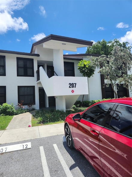 207 Lake Pointe Dr Unit 202, Oakland Park, FL 33309