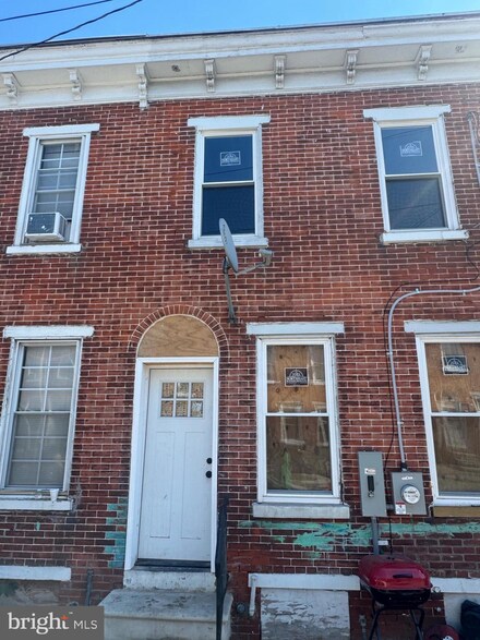 908 N Spruce St, Wilmington, DE 19801