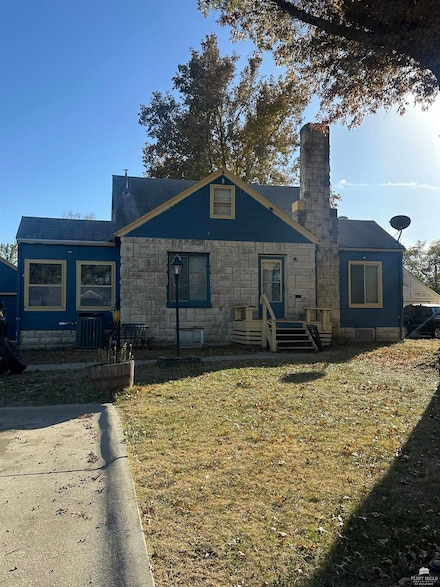 517 W Walnut St, Junction City, KS 66441
