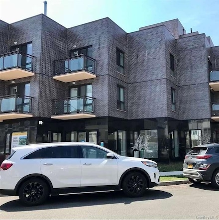 214-10 15 Ave Unit 2F, Bayside, NY 11364