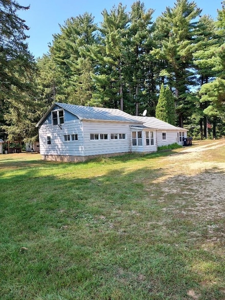 881 Highway 82, Wisconsin Dells, WI 53965