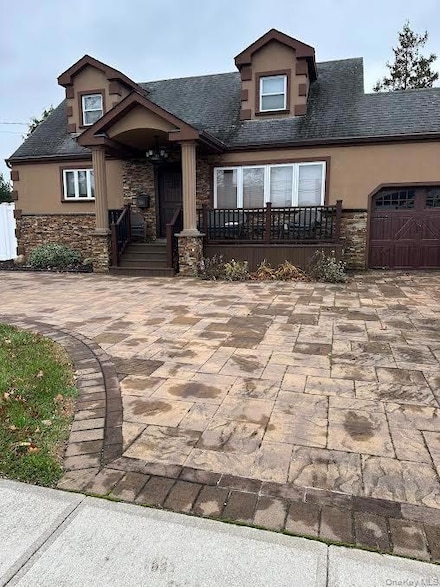 258 N Suffolk Ave, Massapequa, NY 11758