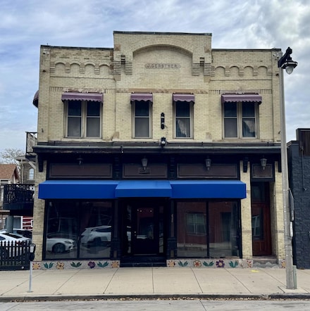 626 S 5th St, Milwaukee, WI 53204