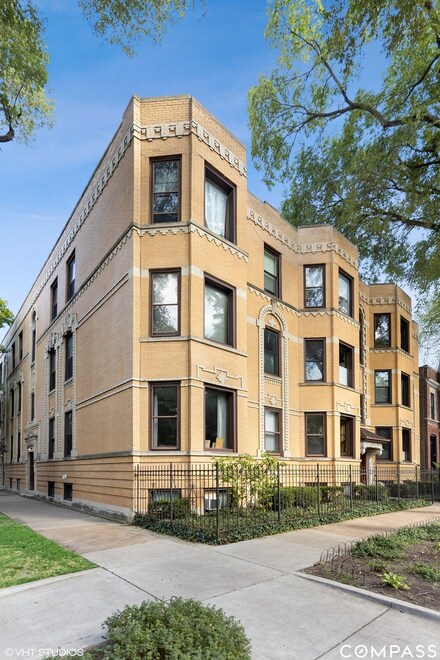 1023 N Hoyne Ave Unit 3B, Chicago, IL 60622