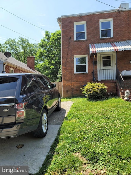103 Ashby St, Alexandria, VA 22305