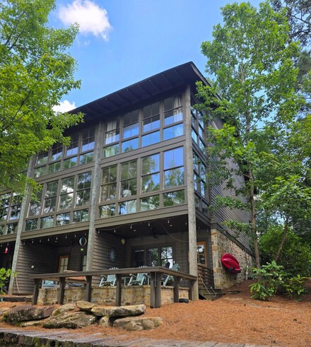 134 Turtle Point Dr, Crane Hill, AL 35053