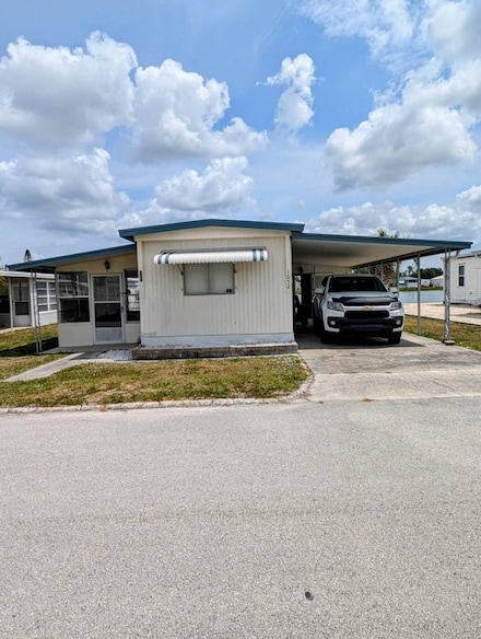 1652 Moonraker Dr, Ruskin, FL 33570