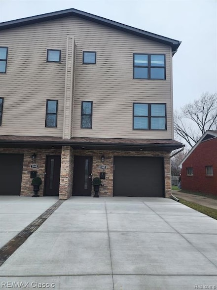 2503 N Campbell Rd, Royal Oak, MI 48073