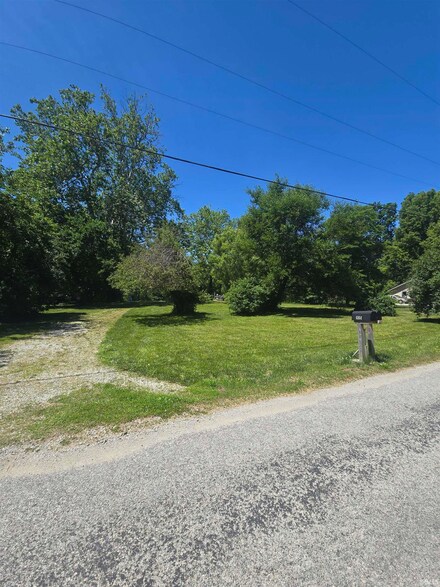6164 N Sleepy Hollow Rd, Monticello, IN 47960