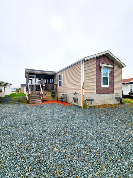 8274 Sea Gull Dr, Chincoteague, VA 23336