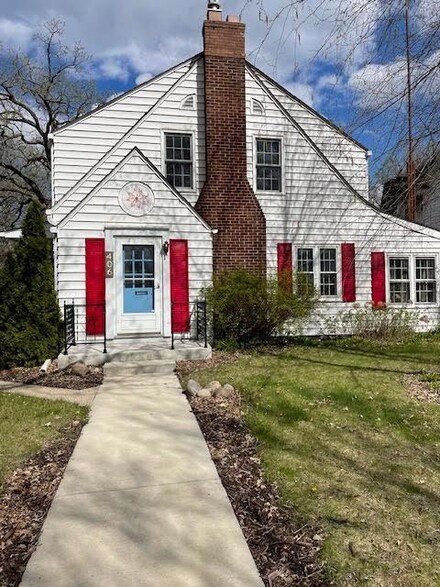 406 Riverside Dr NE, Saint Cloud, MN 56304