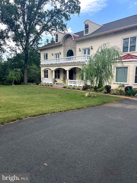 1023 Utterback Store Rd, Great Falls, VA 22066