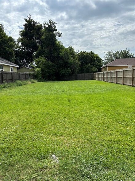 2315 Alvar St, New Orleans, LA 70117