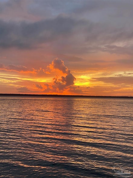 216 S Garcon Point Rd, Milton, FL 32583