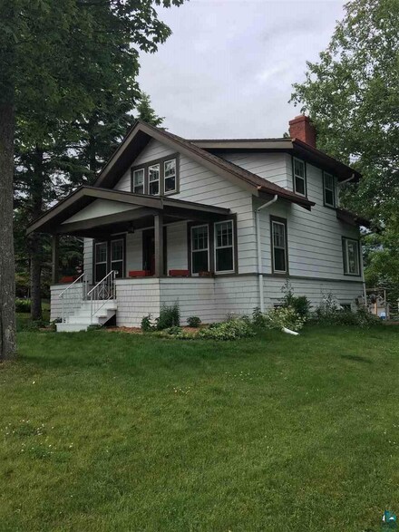 218 S 28th Ave E, Duluth, MN 55812