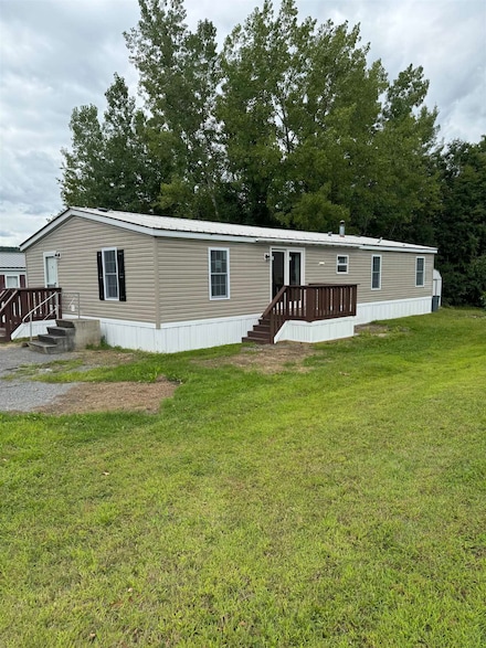 134 Pebblewood Dr, Charlestown, NH 03603