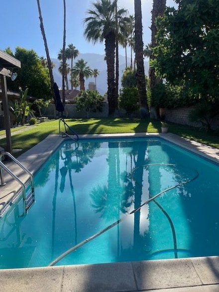 2900 E Avery Dr, Palm Springs, CA 92264