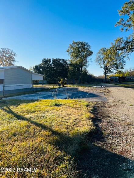 2539 W Gloria Switch Rd, Carencro, LA 70520
