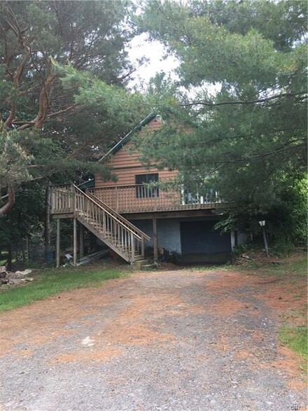 41120 Breezy Pines Rd, Clayton, NY 13624