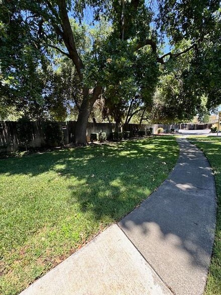 758 W Lincoln Ave Unit 110, Woodland, CA 95695