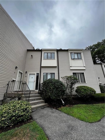 715 Frenchtown Rd Unit 12, Bridgeport, CT 06606