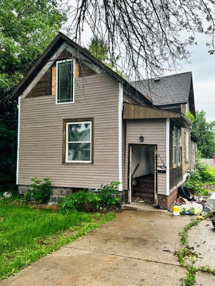 2106 Thomas St, Marinette, WI 54143