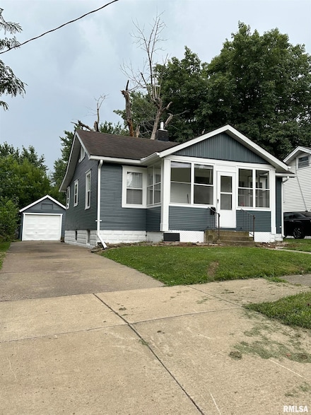 1120 W Hanssler Place, Peoria, IL 61604