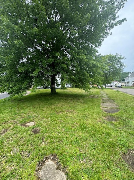 18 Park St, Moundsville, WV 26041