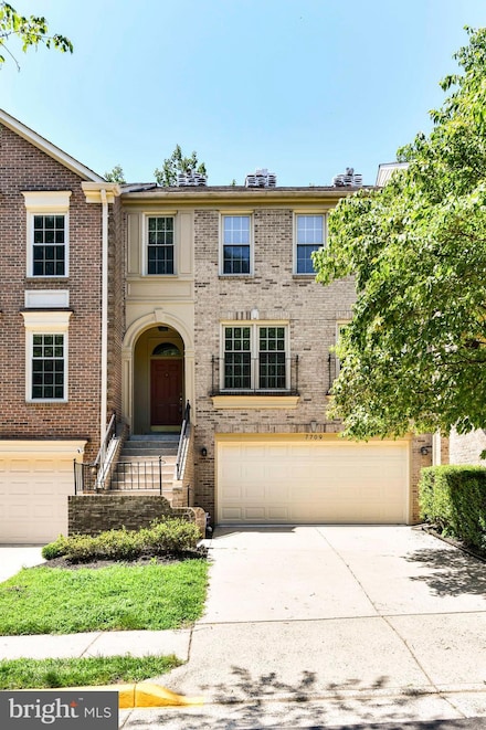7709 Rockledge Ct, Springfield, VA 22152