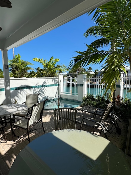 7024 Harbor Village Dr, Marathon, FL 33050