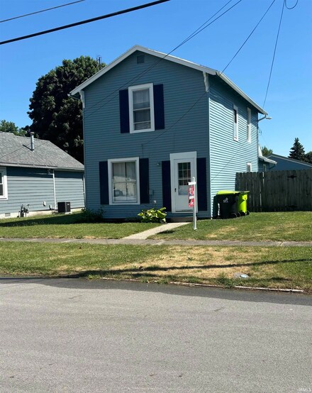 1553 Sabine St, Huntington, IN 46750
