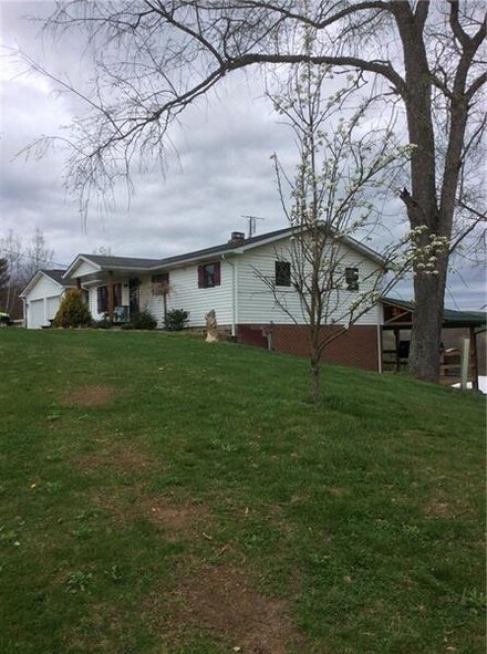 79 Crossroads Rd, Avella, PA 15312