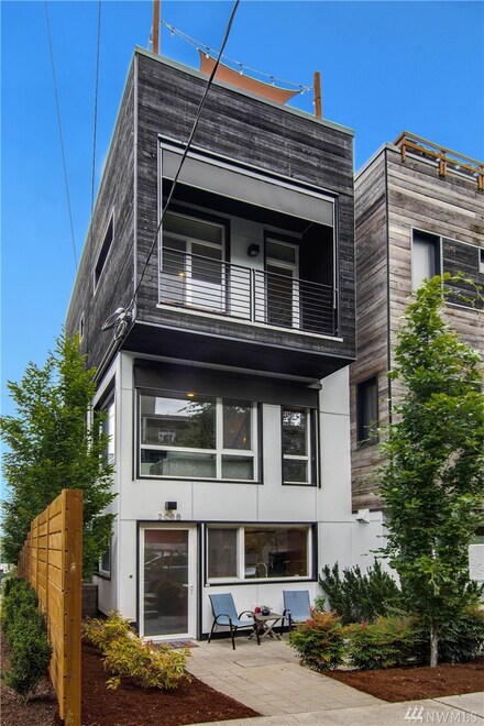 208 25th Ave E Unit B, Seattle, WA 98112