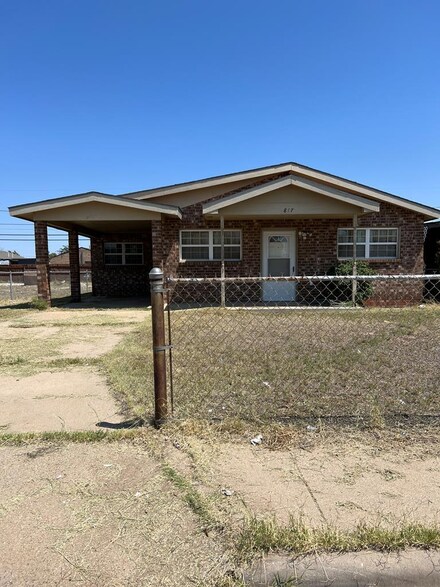 817 E Odessa St, Odessa, TX 79761