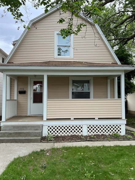 1016 Shore Dr, Fort Wayne, IN 46805
