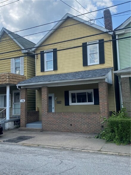 136 Watkins Ave, Wilmerding, PA 15148
