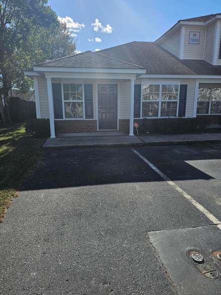 7898 Dove Creek Rd Unit 101, North Charleston, SC 29418