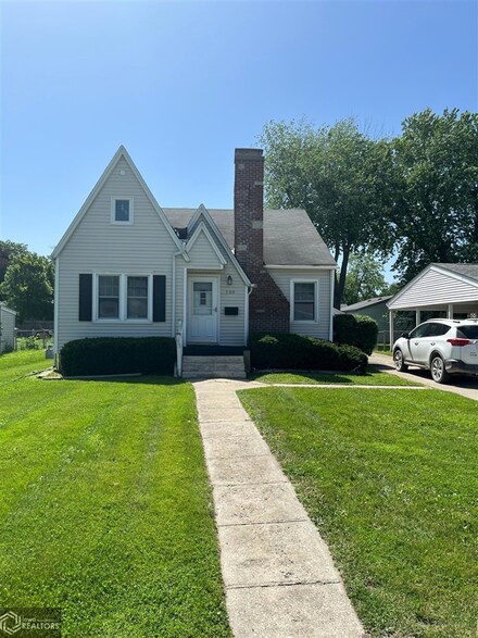 709 Minneopa Ave, Ottumwa, IA 52501