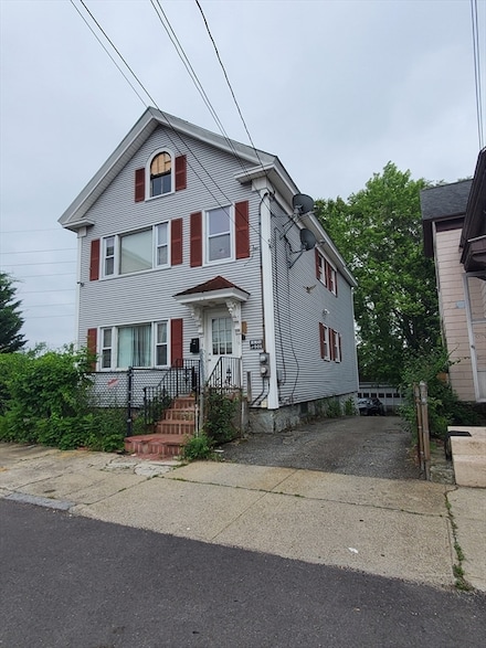 16 Tyler St, Lawrence, MA 01843
