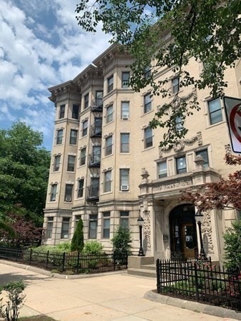 1111 Boylston St Unit 31, Boston, MA 02215