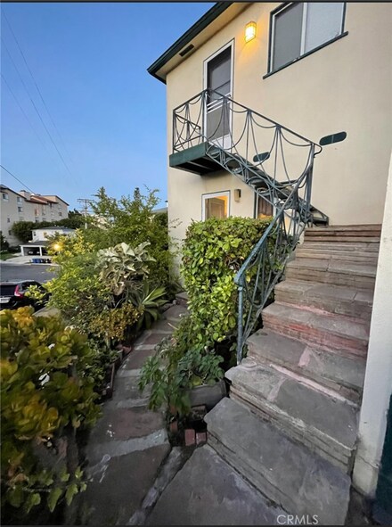 10838 Holman Ave, Los Angeles, CA 90024