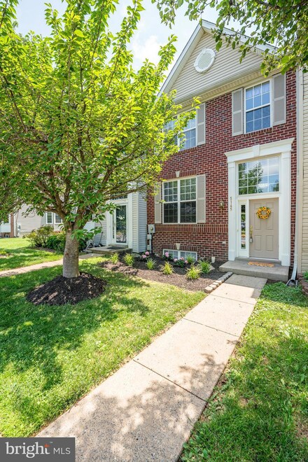 5145 Mclauren Ln, Frederick, MD 21703