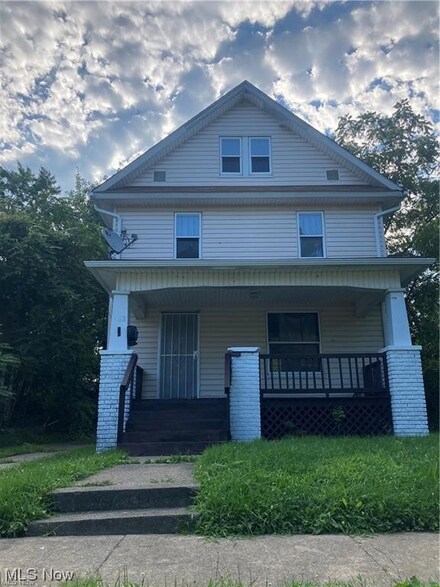 453 Wildwood Ave, Akron, OH 44320