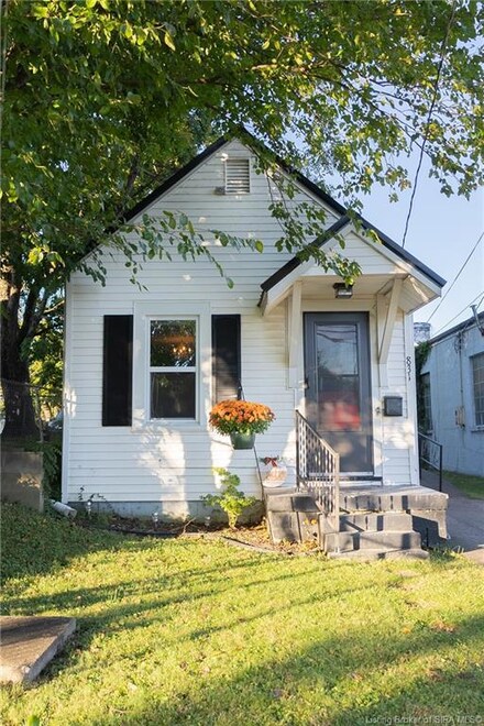 831 W 7th St, New Albany, IN 47150