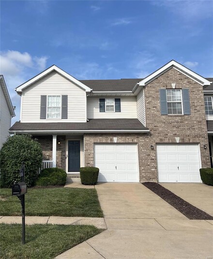 60 Jost Villa Dr, Florissant, MO 63034