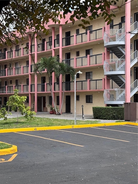 5290 W 21st Ct Unit 401, Hialeah, FL 33016