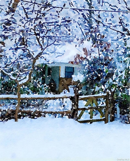 8 Old Wood Rd, Stony Brook, NY 11790