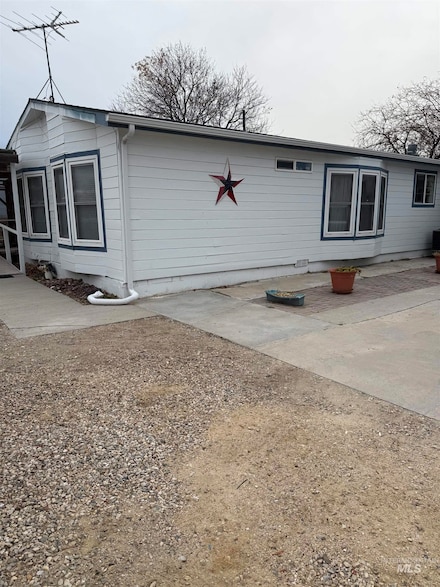 19095 S Pleasant Valley Rd, Kuna, ID 83634