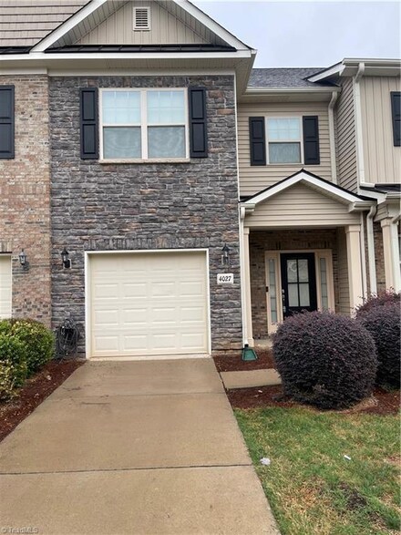 4027 Canterwood Dr, Greensboro, NC 27410